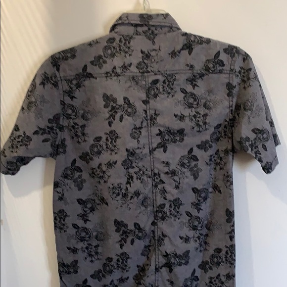 Men’s button down - Picture 3 of 3